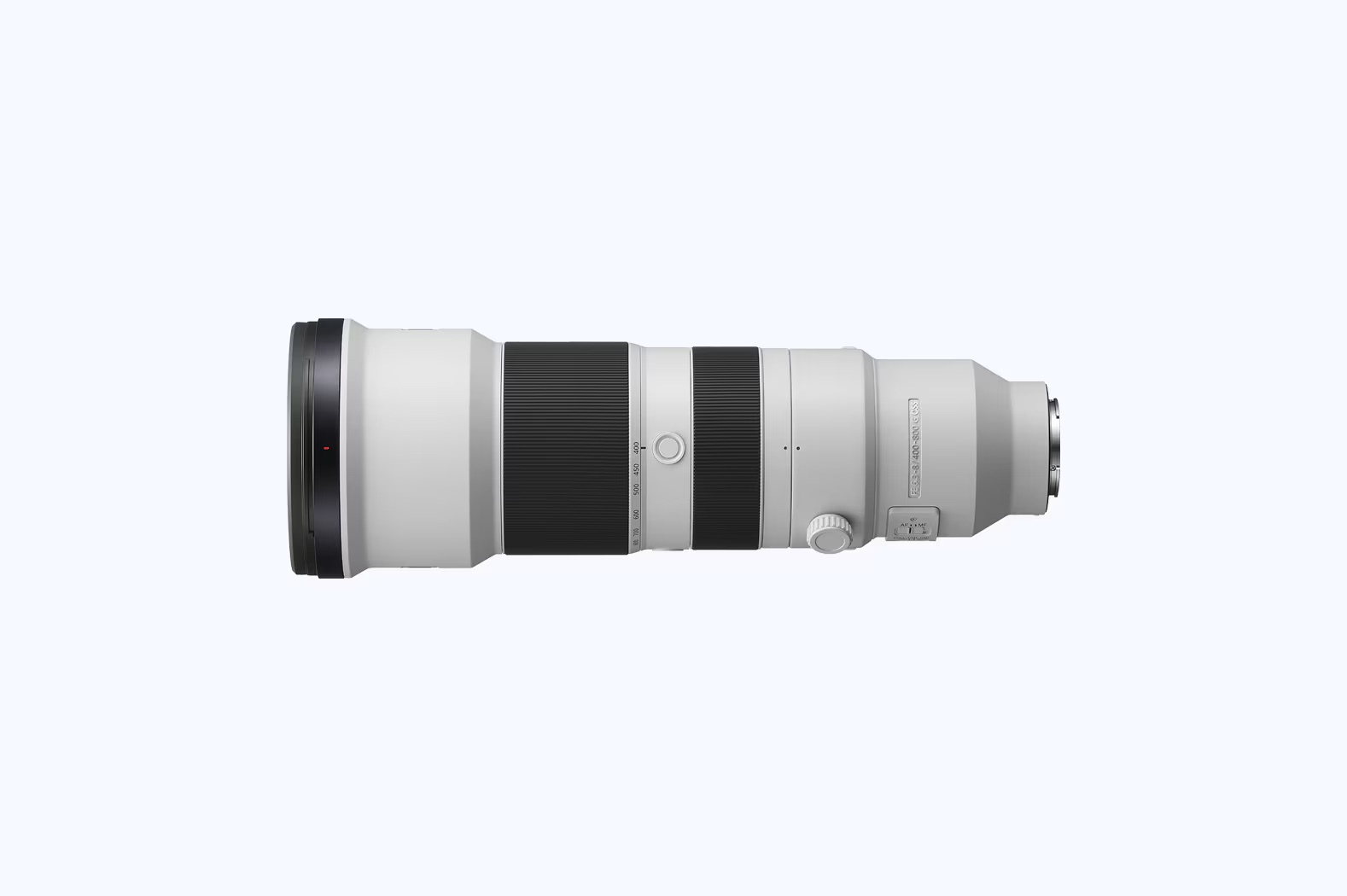 Side view of the Sony FE 400-800mm F6.3-8 G OSS super-telephoto zoom lens